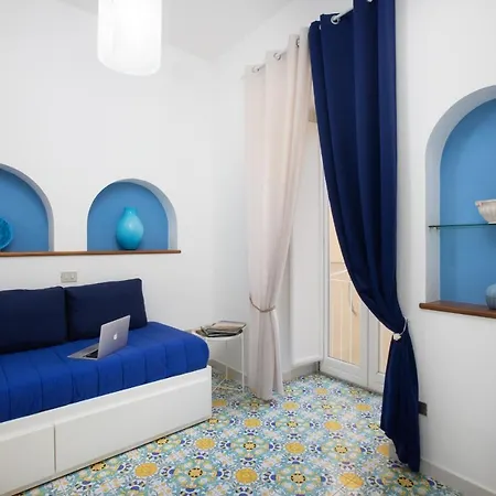 Brezza Marina-authentic Flat By The Vakantiehuis Sorrento